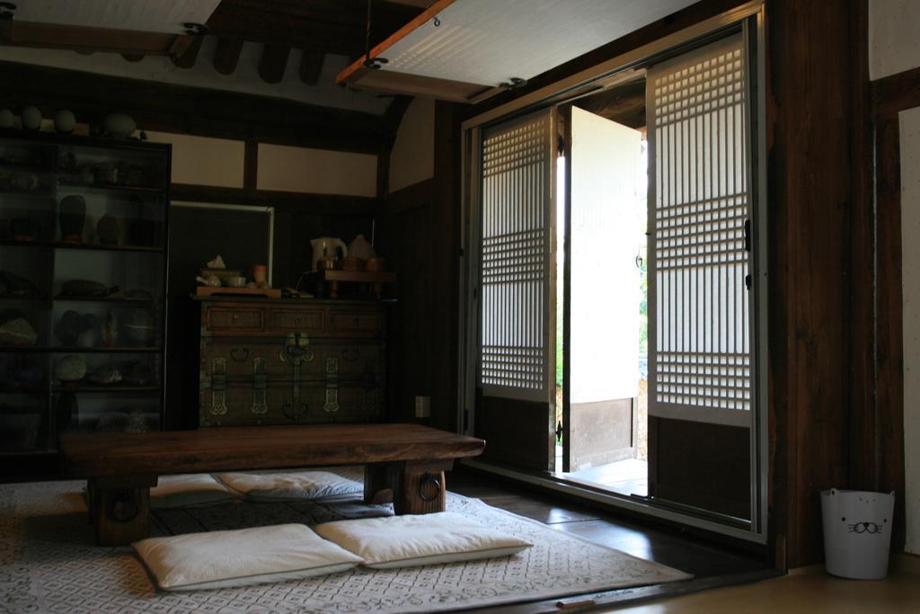 Jinrae Lee'S Traditional House Boseong Exterior foto
