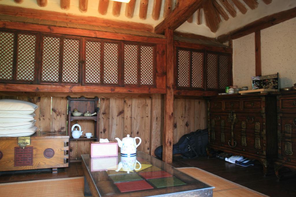 Jinrae Lee'S Traditional House Boseong Exterior foto