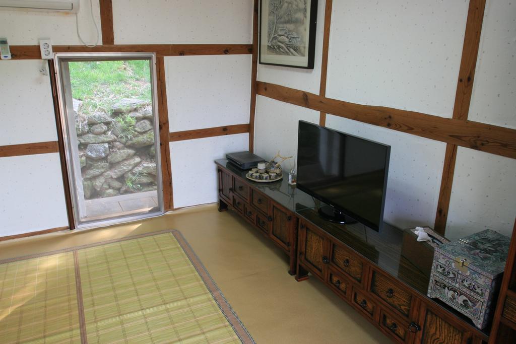 Jinrae Lee'S Traditional House Boseong Exterior foto